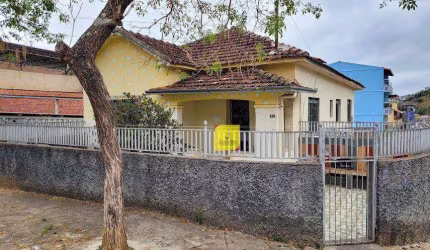 Casa linear de 3 quartos com suíte no Monte Castelo