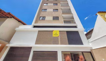 Apto com 2 quartos (suíte), varanda gourmet, garagem e elevador no Mariano Procópio