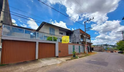 Casa com 5 dormitórios à venda, 220 m² por R$ 480.000,00 - Santos Dumont - Juiz de Fora/MG