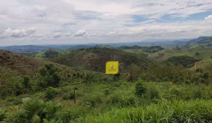 Terreno à venda, 20 m² por R$ 220.000 - Triqueda - Coronel Pacheco/MG.