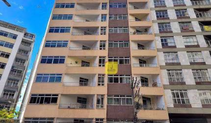 Apto com 2 quartos, garagem e elevador na parte plana do São Mateus