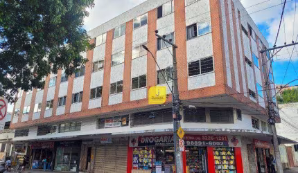 Apartamento com 2 dormitórios à venda, 75 m² por R$ 225.000,00 - Vitorino Braga - Juiz de Fora/MG