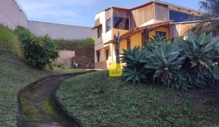 Casa com 4 dormitórios à venda, 180 m² por R$ 400.000 - Marilândia - Juiz de Fora/MG.