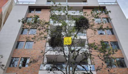Cobertura com 5 quartos (suíte), 2 salas, e 3 vagas no Vale do Ipê