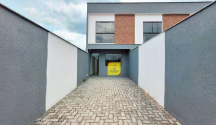 Casa de 3 quartos (suíte) com 2 vagas e quintal