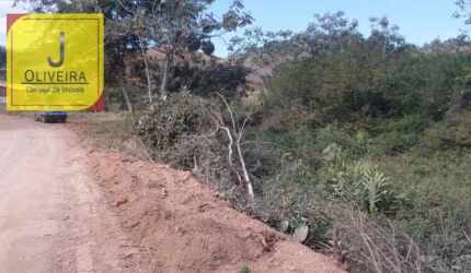 Ótima Granja, plana e sem Benfeitorias (Só terreno), e com córrego nos fundos - Na Estrada de Chácara - À apenas 3 Km's do Asfalto.