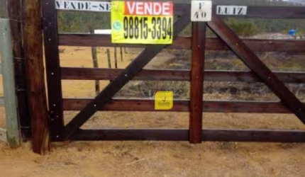 Granja Rural, toda plana, sem benfeitorias (só terreno) com 1.080m², pronto para construir. - no Recanto da Cachoeira, estrada de Humaitá.