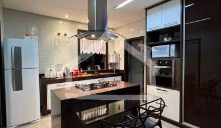 Apartamento à venda, 4 quartos, 1 suíte, 2 vagas, Iguaçu - Ipatinga/MG