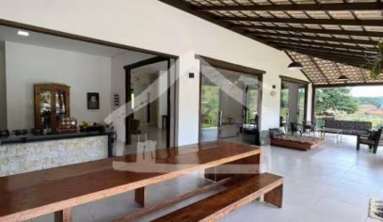 Casa à venda, 4 quartos, 1 suíte, 2 vagas, Condomínio Cantos da Mata - Iapu/MG