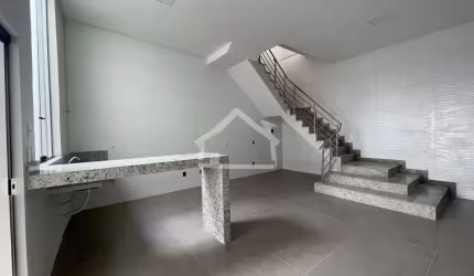 Casa Geminada à venda, 3 quartos, 1 suíte, 2 vagas, Jardim Santa Clara - Ipatinga/MG