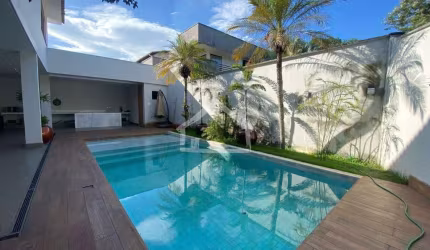 CASA ALTO PADRÃO COM ÁREA GOURMET,PISCINA E VISTA DEFINITIVA...