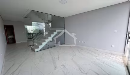 Casa Geminada à venda, 3 quartos, 1 suíte, 2 vagas, Iguaçu - Ipatinga/MG