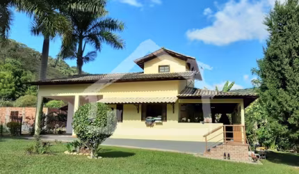 Chácara à venda, 4 quartos, 1 suíte, Curiola - Antônio Dias/MG