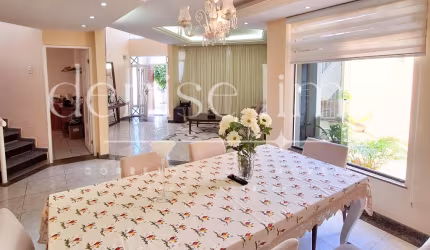 Belíssima Casa de andar na Farolândia