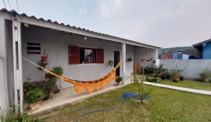 Linda casa no bairro jardim dos lagos