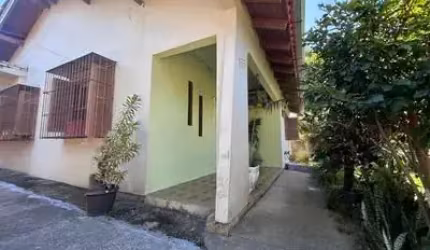 OTIMA LOCALIZACAO NO BAIRRO CORONEL NASSUCA