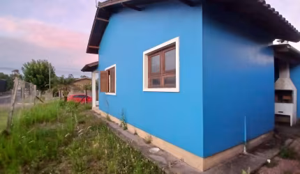 CASA DE ESQUINA NO BAIRRO JARDIM DOS LAGOS