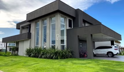 CASA LUXUOSA A VENDA  EM CONDOMINIO SANS SOUCI