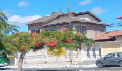 Ponto Comercial para Venda em Vitória da Conquista, Candeias, 4 dormitórios, 2 suítes, 3 banheiros, 2 vagas
