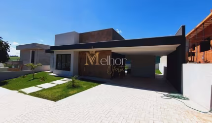 Encante-se com esta incrível casa à venda no exclusivo Condomínio Terras de Santa Cruz, em Bragança Paulista/SP!