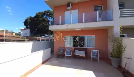 Casa com 3 quartos à venda na Rua Guarujá, Jardim Paulista, Atibaia, 164 m2 por R$ 995.000