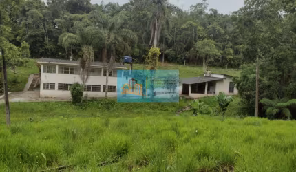SÍTIO À VENDA EM CONDOMÍNIO