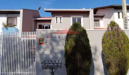 Excelente sobrado duplex à venda no bairro Cajuru-Curitiba-PR.