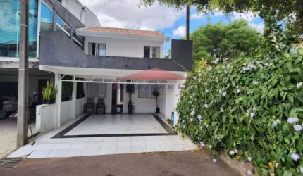 Ótimo sobrado localizado no bairro Cajuru-Curitiba-PR