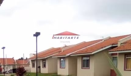 Casa à venda em Fazenda Rio Grande-PR, bairro Nações: 2 quartos, sala, banheiro, garagem. Condomínio Central Park II!
