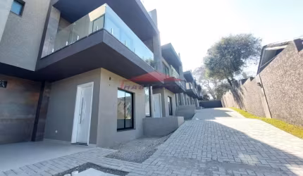 Casa com 2 quartos à venda na Rua Waldemar Loureiro Campos, 2270, Boqueirão, Curitiba por R$ 699.000