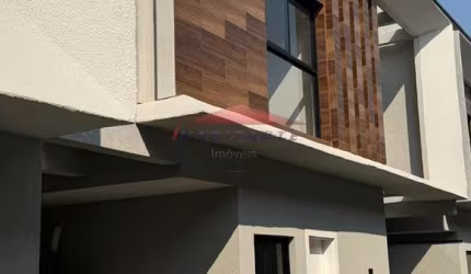 Sobrado venda, 3 quartos em condomínio no Novo Mundo, Curitiba-PR