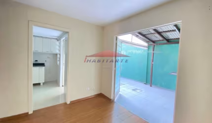 Imperdível! Sobrado à venda em Curitiba-PR, Bairro Alto. 3 quartos, 1 suíte, 1 sala, 3 banheiros, 2 vagas, 100m².