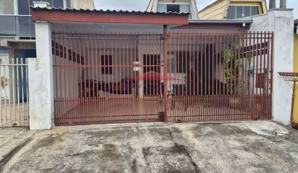 Casa à venda em São José dos Pinhais-PR, Bairro Silveira da Motta: 3 quartos, 2 salas, 1 banheiro, 1 vaga de garagem - 134,00 m².