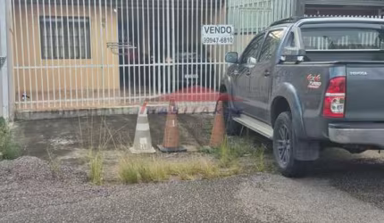 Imperdível! Casa à venda em Curitiba-PR, no bairro Uberaba, com 2 quartos e 1 sala!