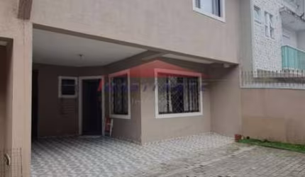 Oportunidade Única: Sobrado em Condomínio à Venda em Curitiba-PR, no Jardim das Américas - 3 Quartos, 1 Suíte, 2 Salas, 2 Vagas, 151m²!