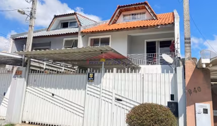 Imperdível Sobrado à Venda em Curitiba-PR, no Jardim das Américas! 3 Quartos, 1 Suíte, 2 Salas, 4 Banheiros, 2 Vagas, 199m².