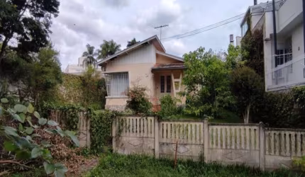 Excelente terreno à venda em ótimo localização no bairro Hugo Lange-Curitiba-PR