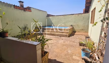 CASA NO BAIRRO MARINCEK