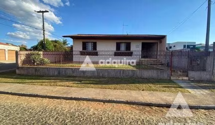 Casa à venda 3 Quartos, 1 Suite, 2 Vagas, 450M², Uvaranas, Ponta Grossa - PR