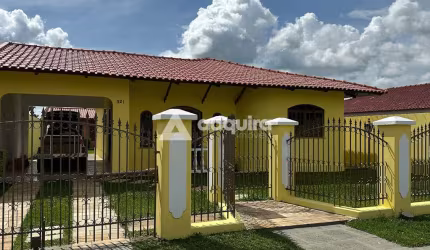 Casa térrea para Venda, 3 Quartos sendo 1 suíte, 3 Vagas, 462M² de terreno, Orfãs, Ponta Grossa - P