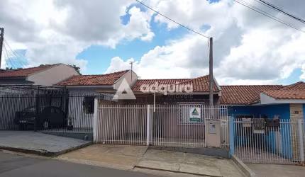 Casa à venda com 2 quartos em frente a escola municipal, Uvaranas, Ponta Grossa, PR