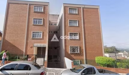 Apartamento semimobiliado com 3 quartos para locação no Centro de Ponta Grossa