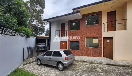 Sobrado em Pequeno Condomínio Fechado à venda, Com 2 quartos, 2 banheiros e 3 vagas de garagem. 31