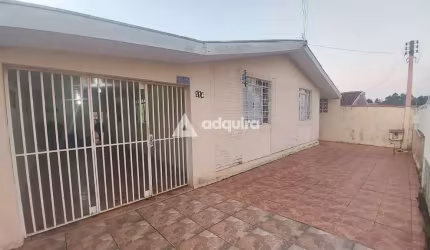 Casa em alvenaria, com 4 quartos, espço gourmet nos fundos à venda na Vila Dal Col - Uvaranas, Pont