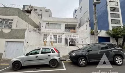 Comercial à venda 5 Quartos, 1 Vaga, 200M², Centro, Ponta Grossa - PR