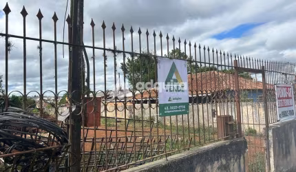 Terreno à venda, Oficinas, 682m², Próximo ao Lago de Olarias, Ponta Grossa, PR