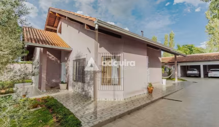 Lindo Sobrado com toque Colonial à venda, próximo ao Fontana di Trevi com quintal , edícula e escri
