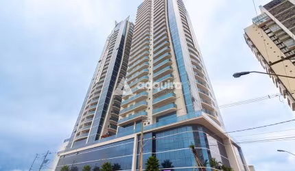 Apartamento à venda no Edifício Cote d'Azur, com 04 súites, 06 banheiros e 03 vagas de garagens. 32