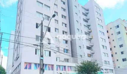 Apartamento à venda, em frente a UEPG, 03 Quartos (01 Suíte), 02 Banheiros, 01 Vaga de Garagem e 84