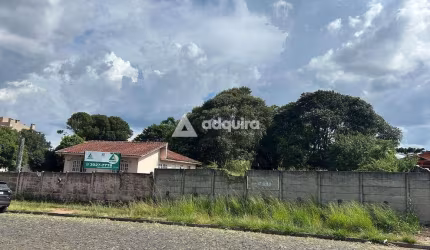 Terreno à venda, medindo 660,00m² em frente  praça Santo Antônio no Jardim Carvalho, Ponta Grossa,